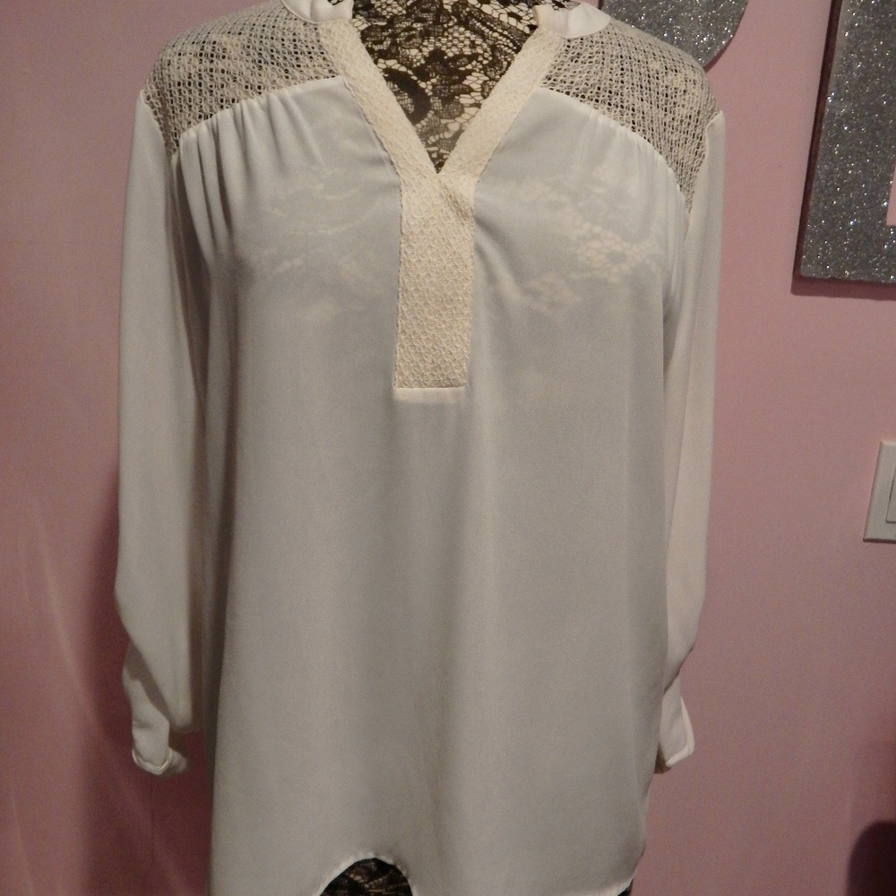 Creative Commune Cream Long Sleeve Blouse Size XL
